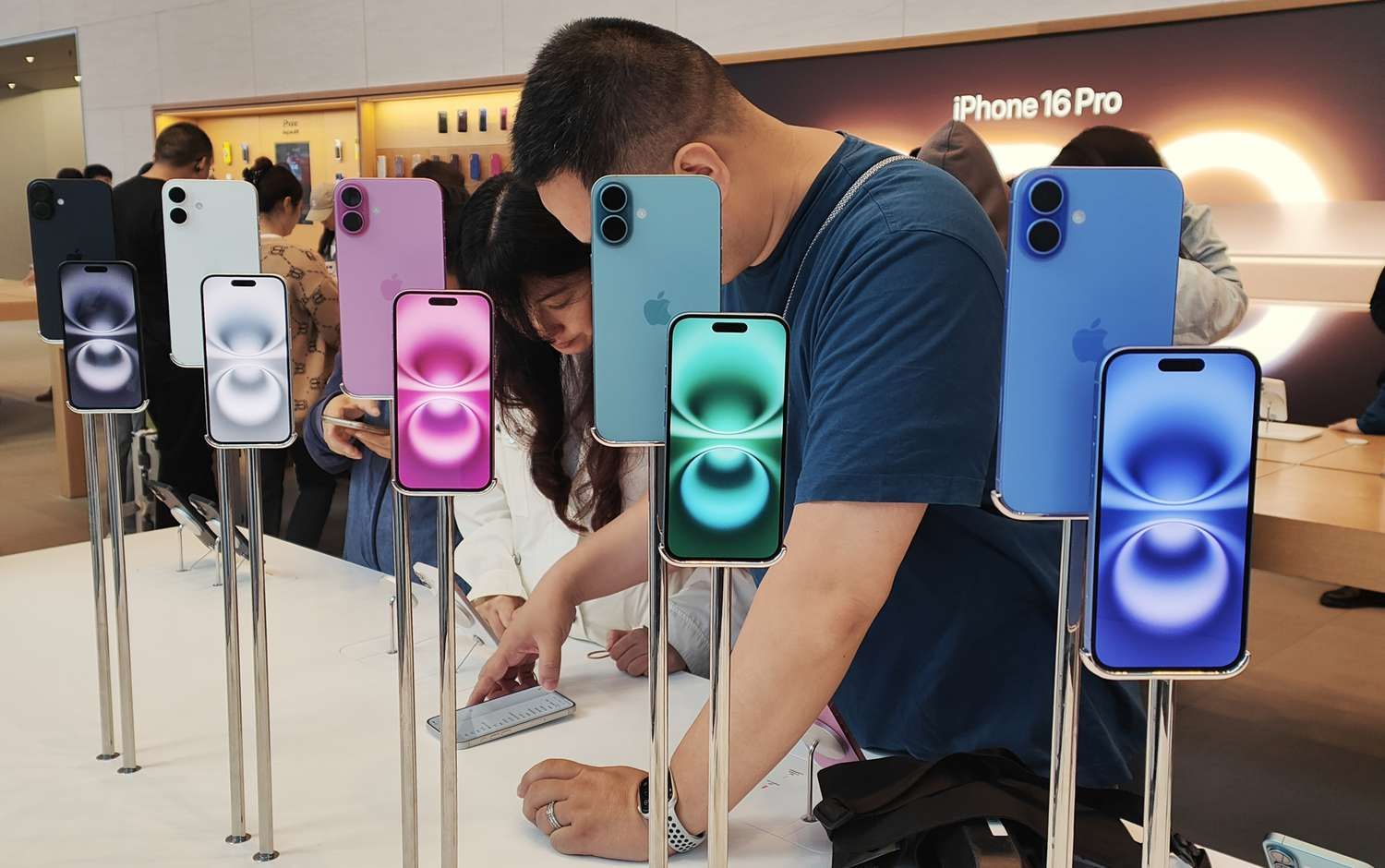 UK May Reverse Apple Encryption Backdoor Demand